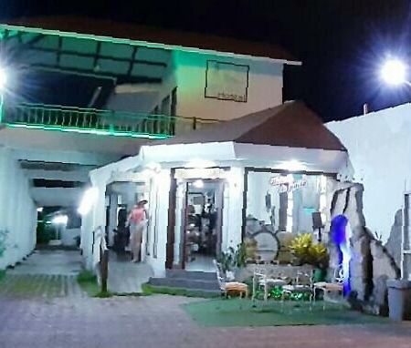 Hotel Hostal Gualingo à Santa Rosa  Extérieur photo