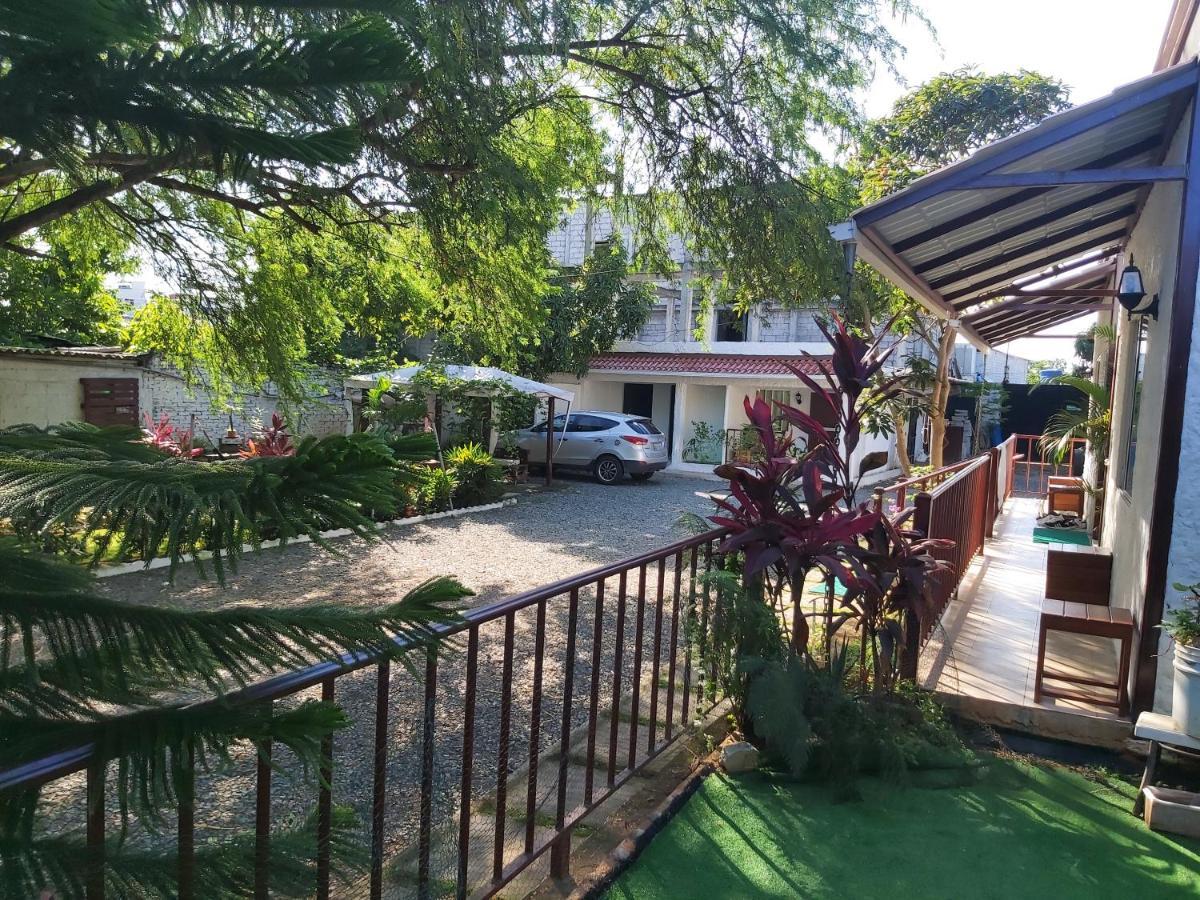 Hotel Hostal Gualingo à Santa Rosa  Extérieur photo